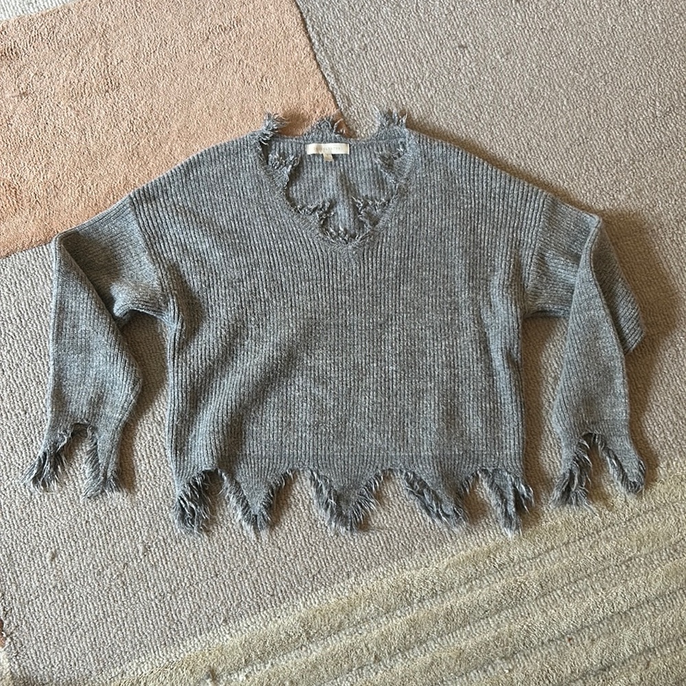 Dance & Marvel Size Small Gray Frayed Sweater